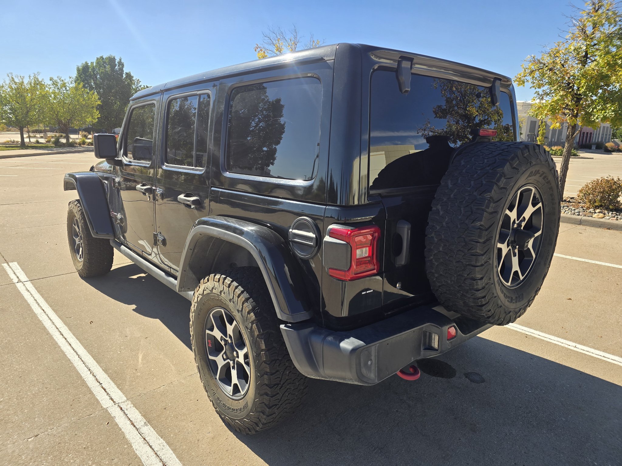 Used 2020 Jeep Wrangler Unlimited Rubicon AWD/4WD image 3