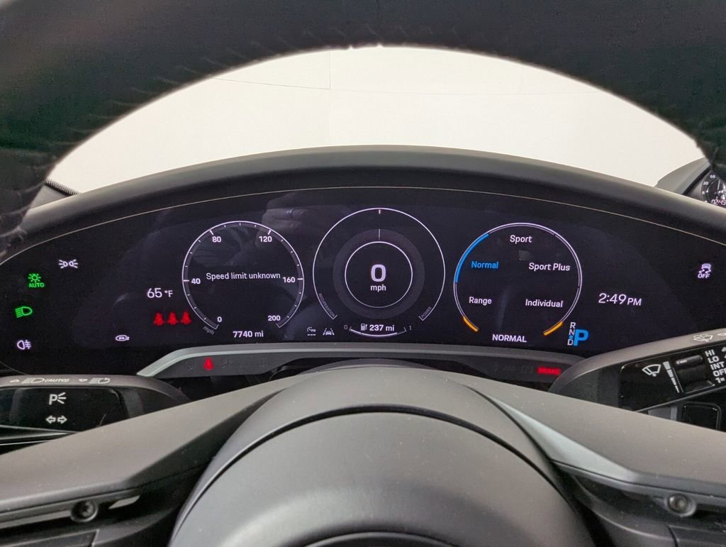 Used 2024 Porsche Taycan 4S image 16