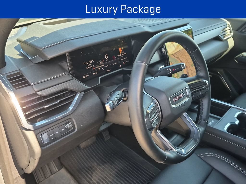 Certified 2026 GMC Acadia Elevation w/ Elevation Premium Package AWD/4WD image 12