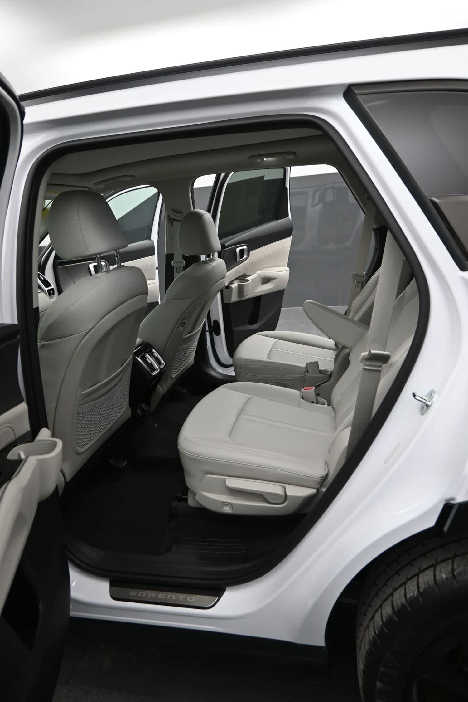Used 2023 Kia Sorento SX AWD/4WD image 15