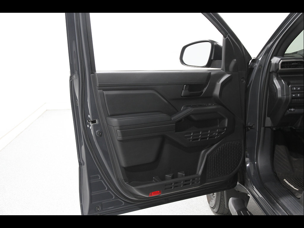 Used 2024 Toyota Tacoma SR AWD/4WD image 4