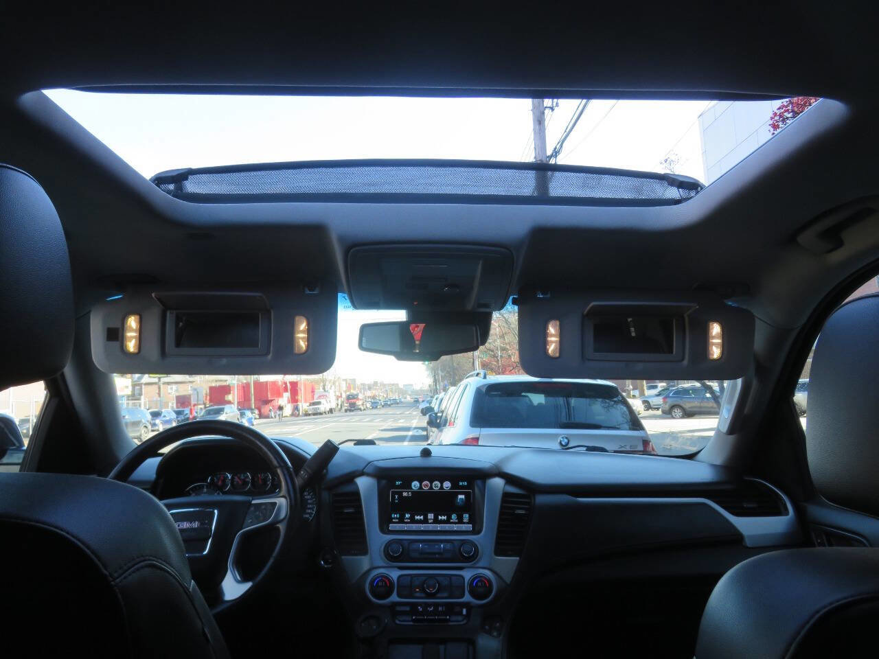 Used 2019 GMC Yukon XL SLT image 13