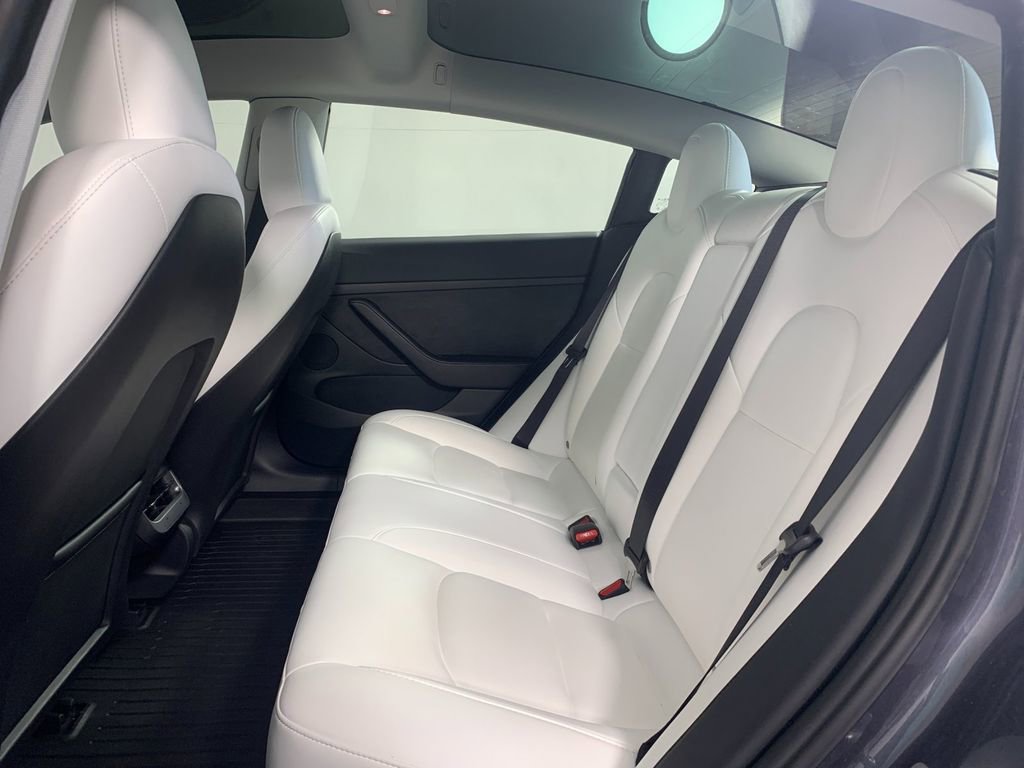 Used 2023 Tesla Model 3 Standard Range image 29