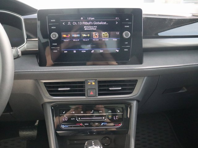 New 2025 Volkswagen Taos SE image 11