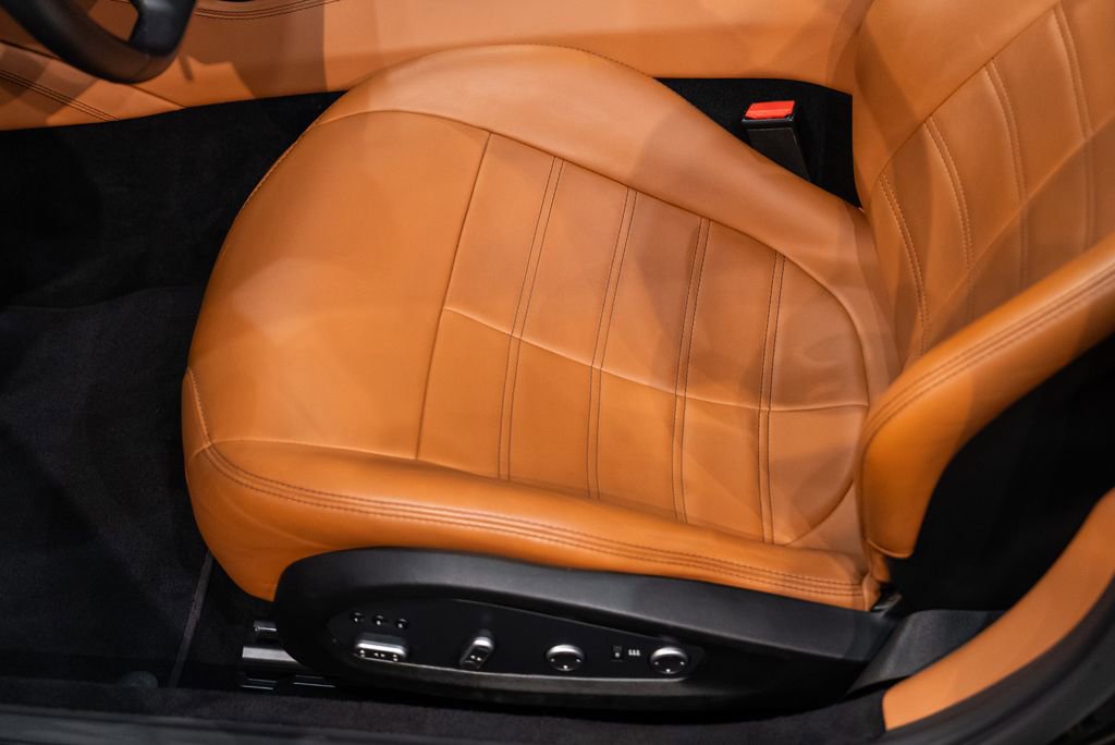 Certified 2017 Ferrari California T RWD image 24