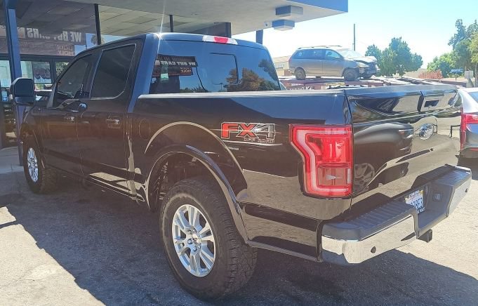 Used 2017 Ford F150 Lariat w/ Equipment Group 501A Mid AWD/4WD image 3