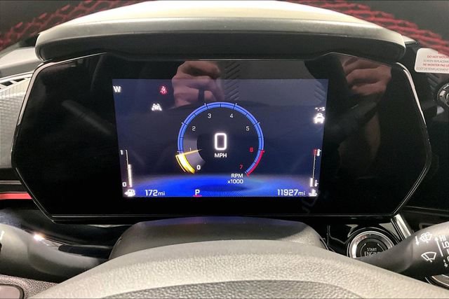 Used 2025 Chevrolet Trax RS w/ Sunroof Package image 13