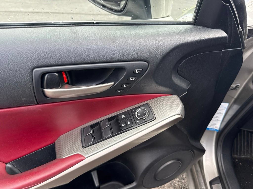 Used 2018 Lexus IS 350 AWD image 8