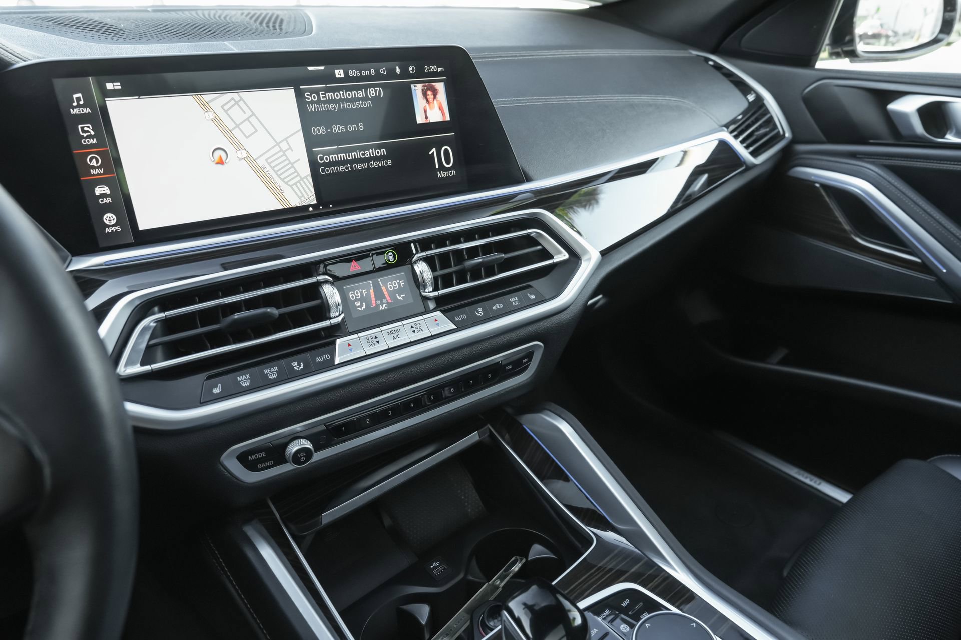 Used 2023 BMW X6 xDrive40i w/ Climate Comfort Package image 10