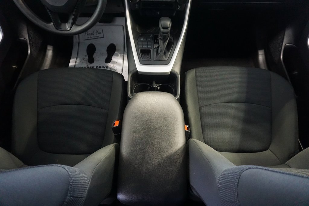 Certified 2025 Toyota RAV4 LE image 28