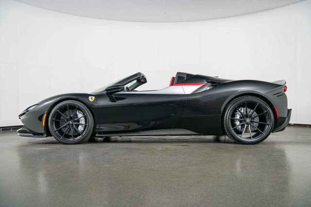 Used 2022 Ferrari SF90 Spider AWD/4WD image 5