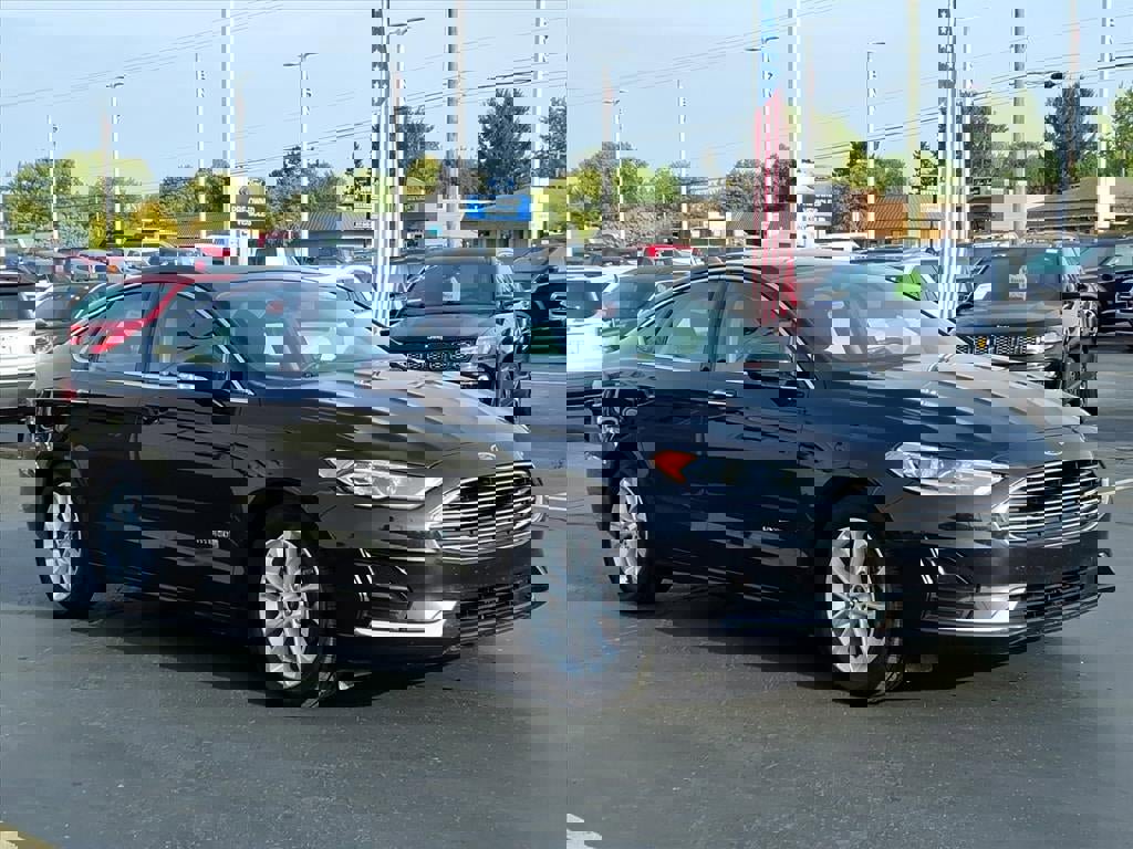 Certified 2019 Ford Fusion SEL image 3