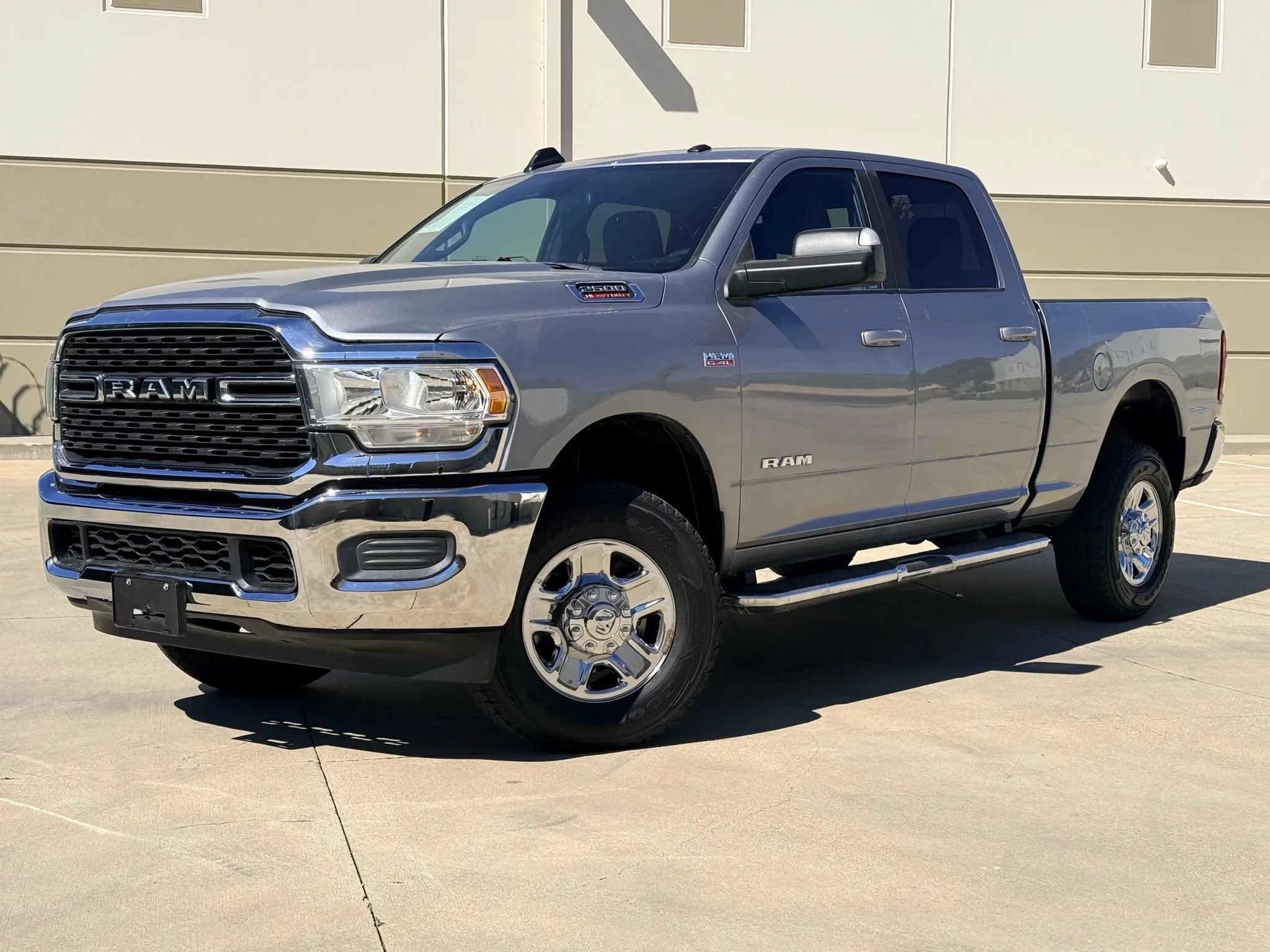 Used 2022 RAM 2500 Big Horn AWD/4WD image 1