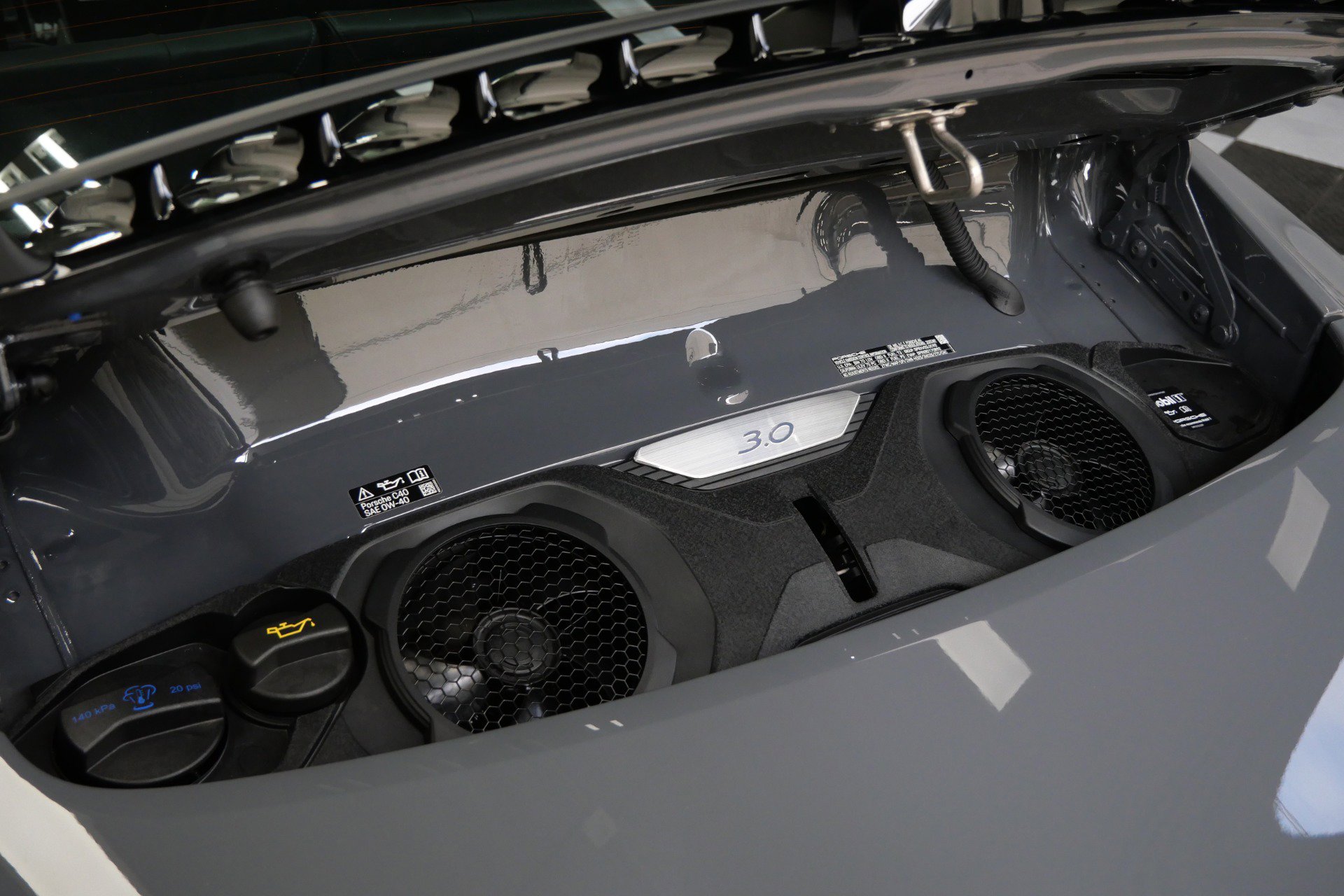 Used 2025 Porsche 911 Carrera w/ Premium Package image 12