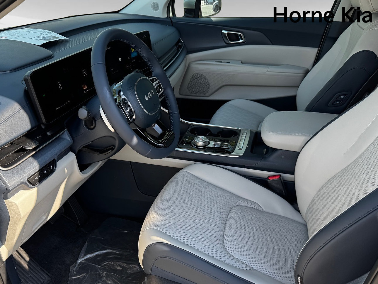 New 2026 Kia Carnival EX FWD image 10