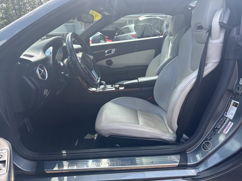 Used 2016 Mercedes-Benz SLK 300 image 30