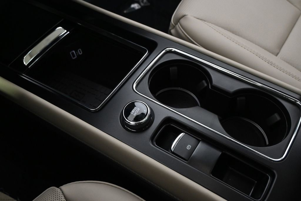 New 2026 Lincoln Corsair Premiere image 32