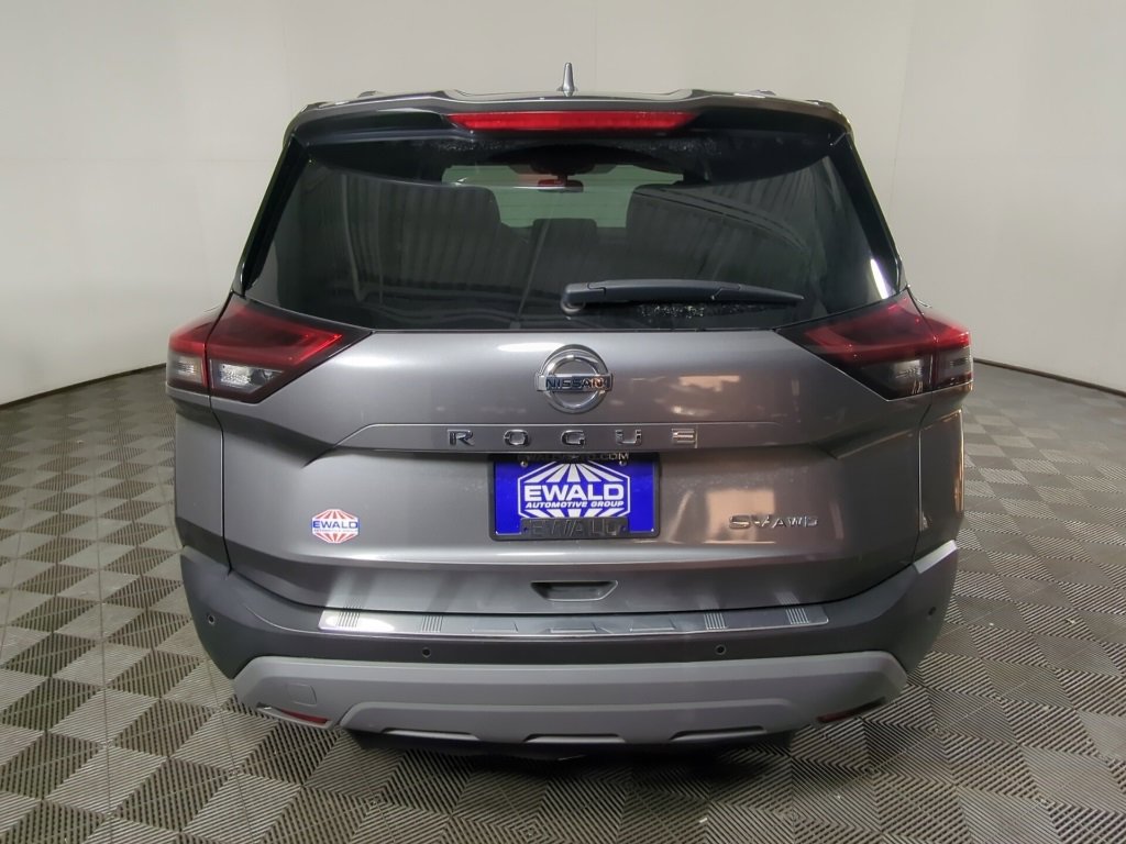 Used 2021 Nissan Rogue SV w/ Premium Package image 5