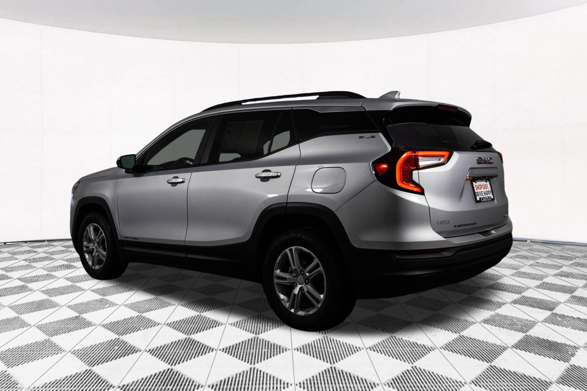 Used 2022 GMC Terrain SLE w/ Driver Convenience Package image 12