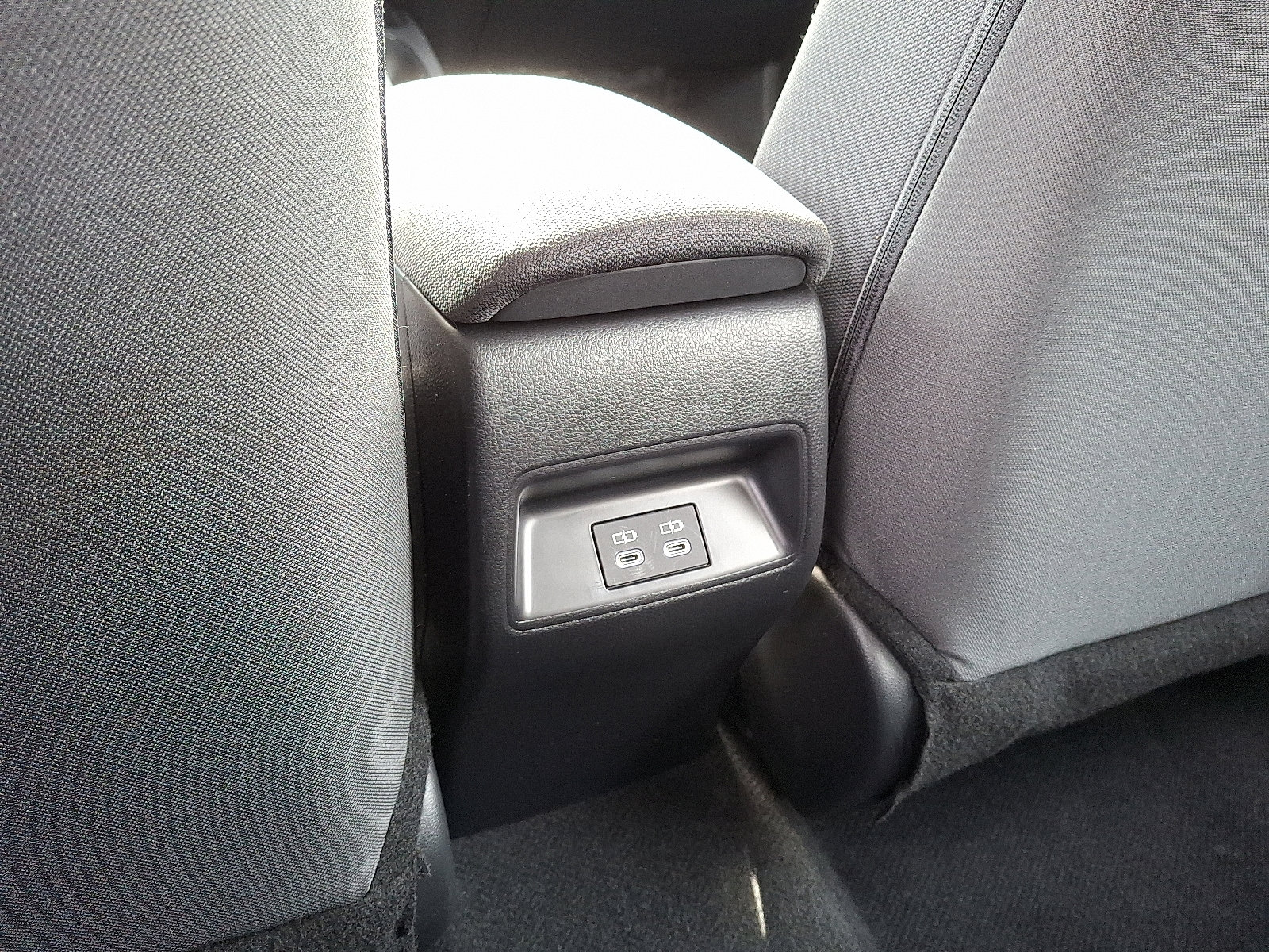 Used 2025 Toyota Corolla LE image 12