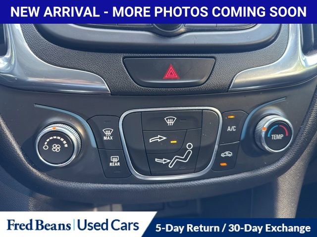 Used 2020 Chevrolet Equinox LT w/ LPO, Floor Liner Package FWD image 9
