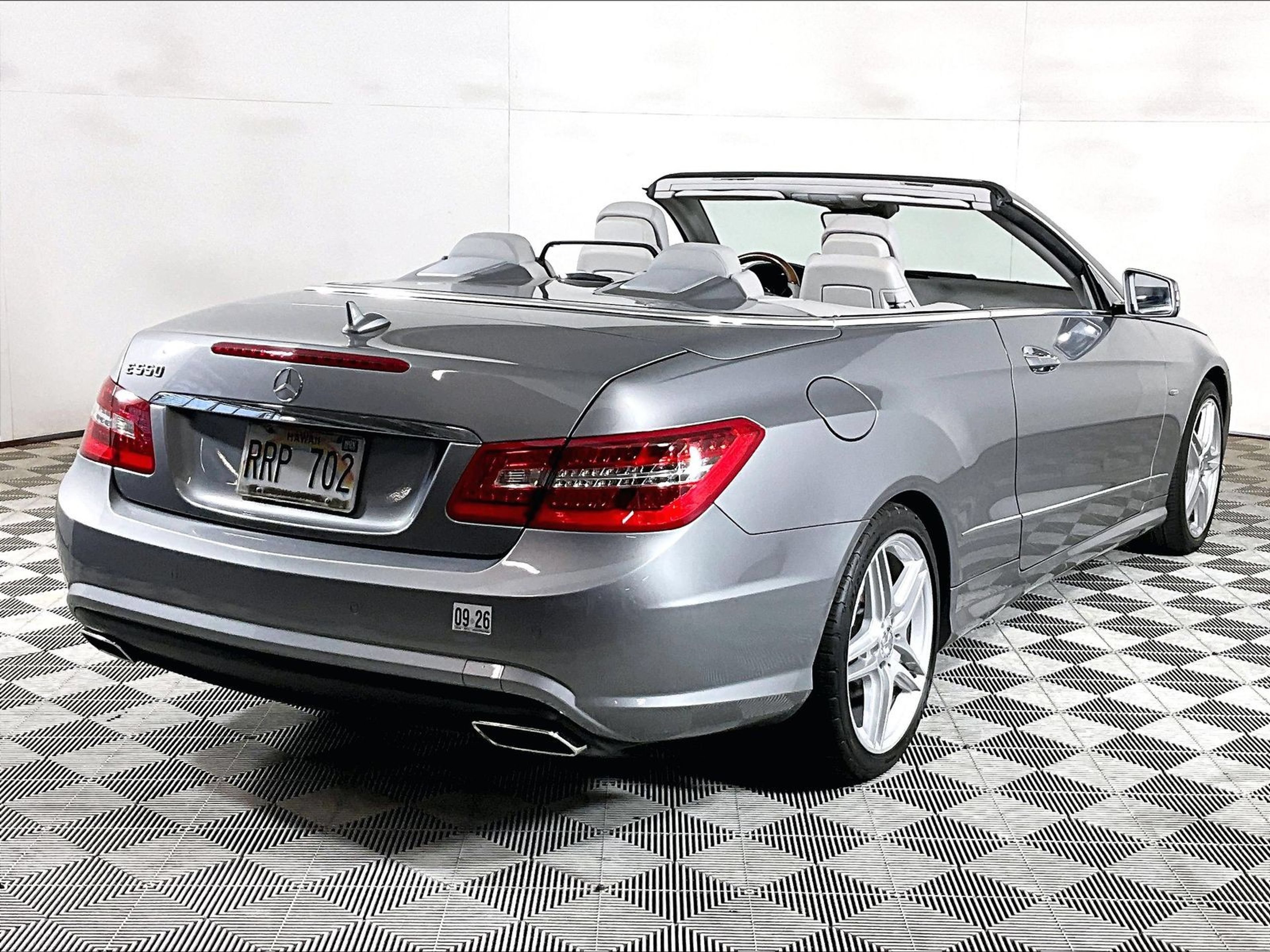 Used 2012 Mercedes-Benz E 550 Cabriolet image 9
