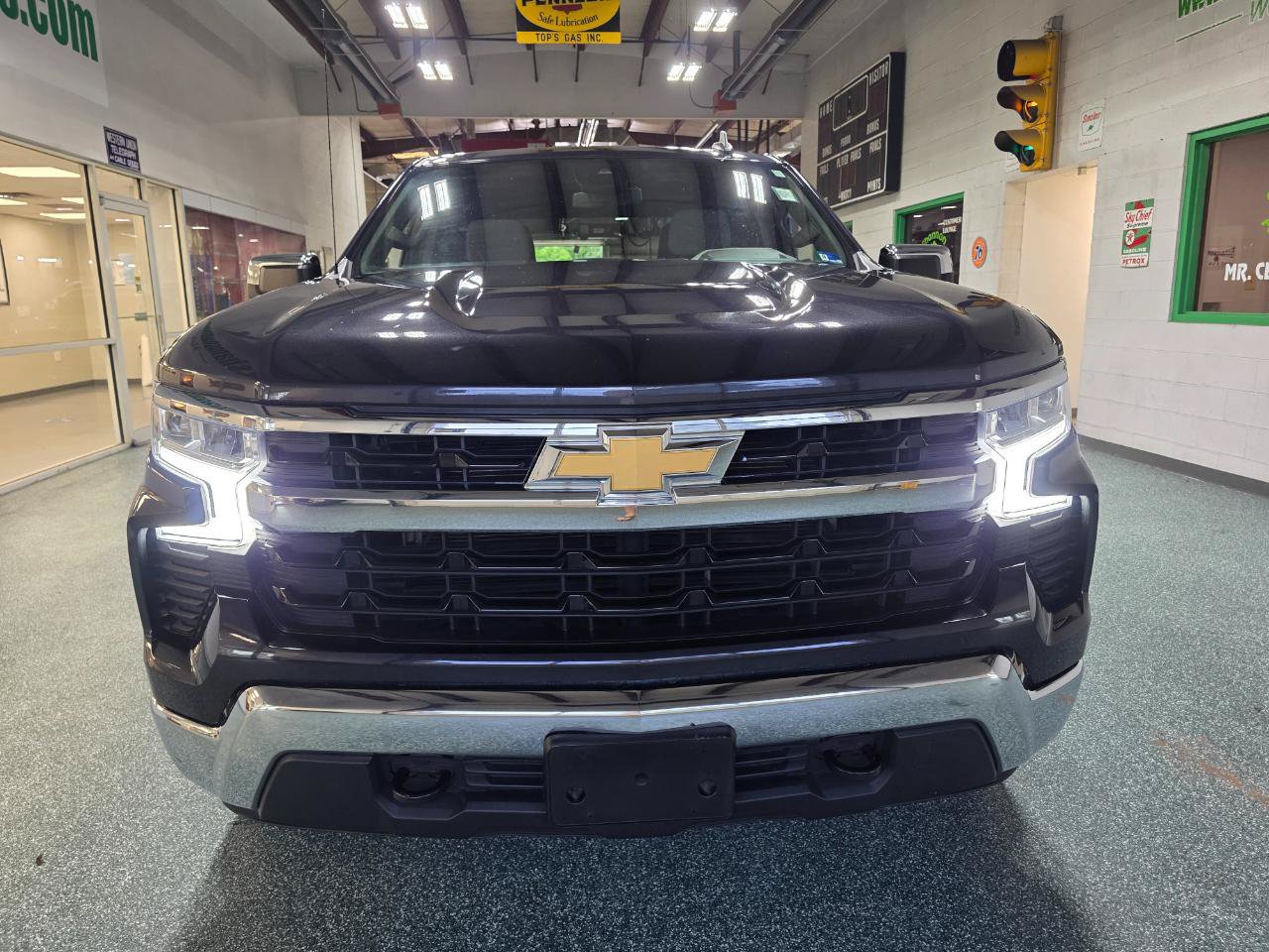 Used 2023 Chevrolet Silverado 1500 LT w/ Protection Package AWD/4WD image 3