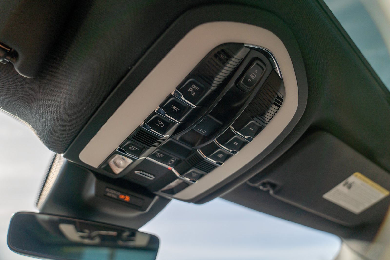 Certified 2026 Porsche Macan AWD/4WD image 20