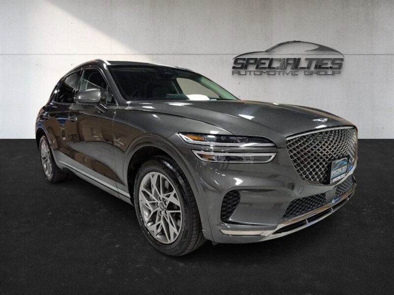 Used 2025 Genesis GV70 2.5T image 1