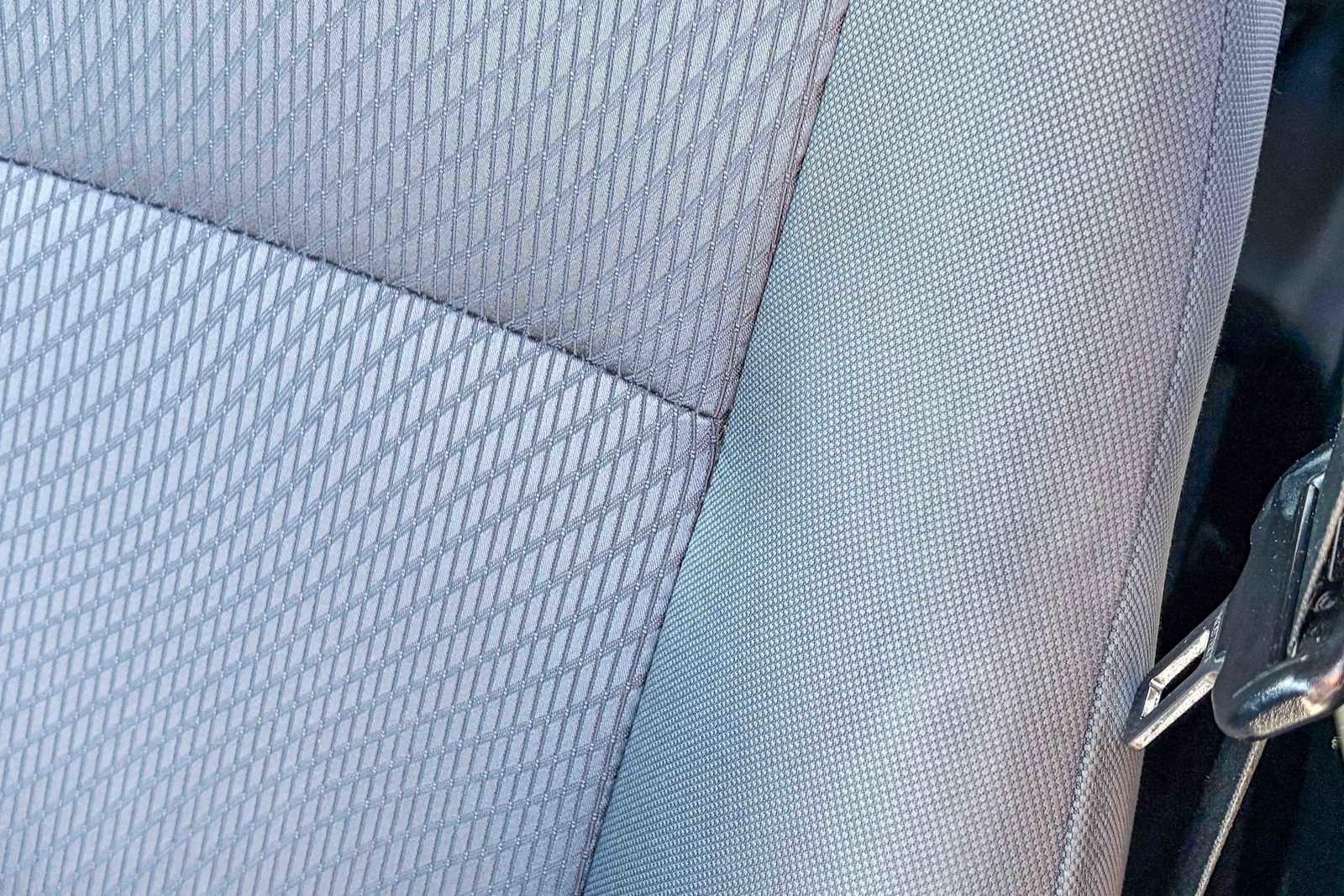 Used 2015 Toyota Highlander LE image 26