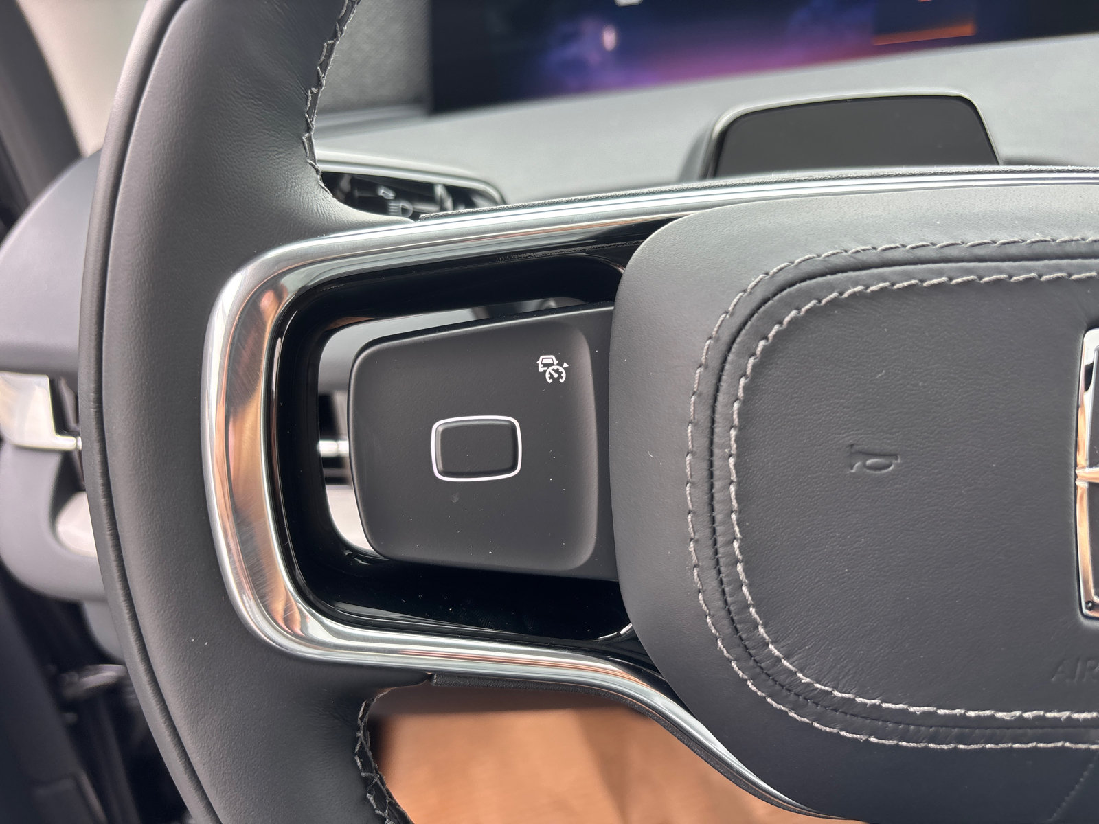New 2026 Lincoln Navigator Reserve AWD/4WD image 16