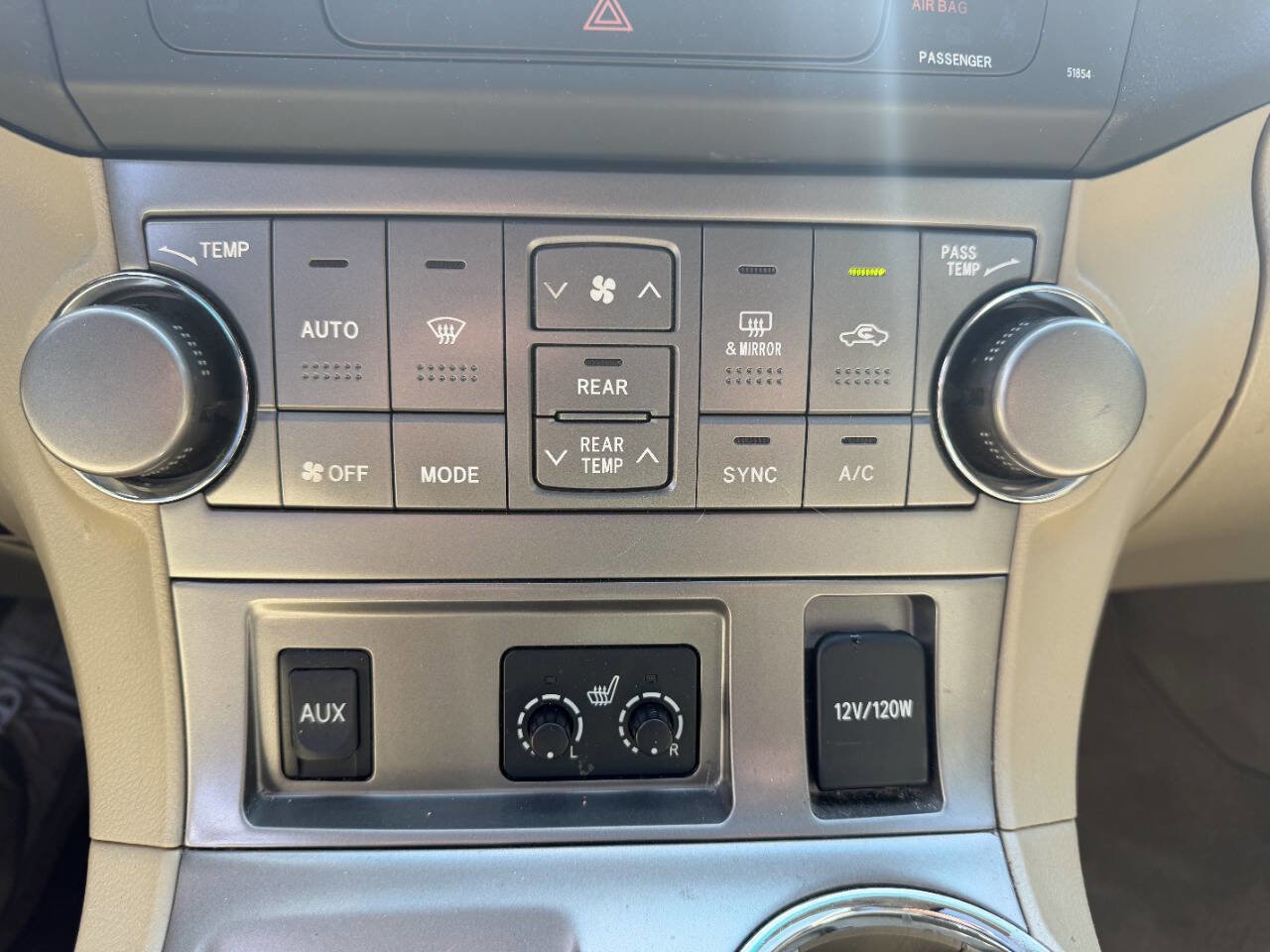 Used 2010 Toyota Highlander SE image 34