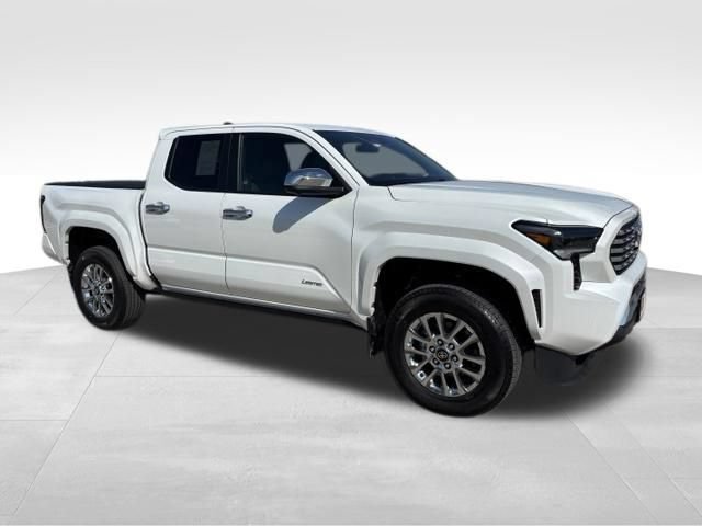 Used 2024 Toyota Tacoma Limited w/ Limited Package (LT) AWD/4WD image 8