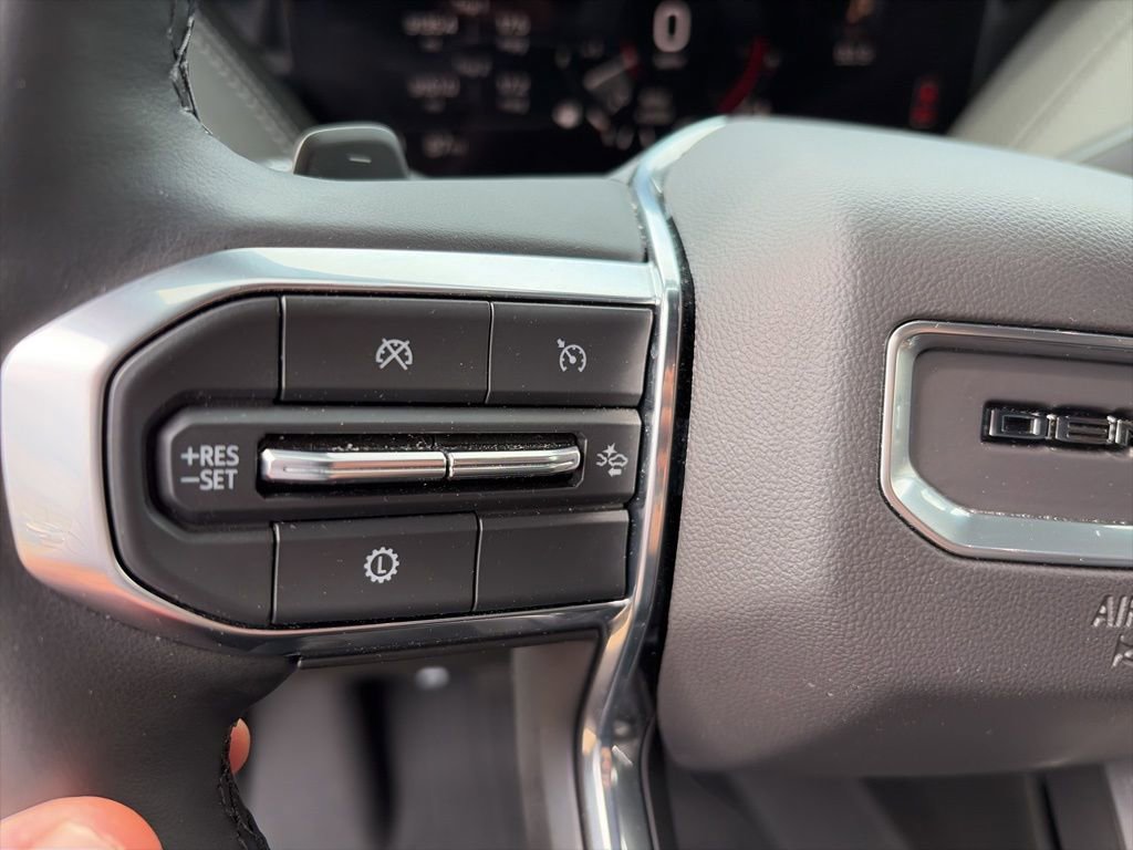 Used 2025 GMC Yukon Denali w/ LPO, Floor Liner Package image 16