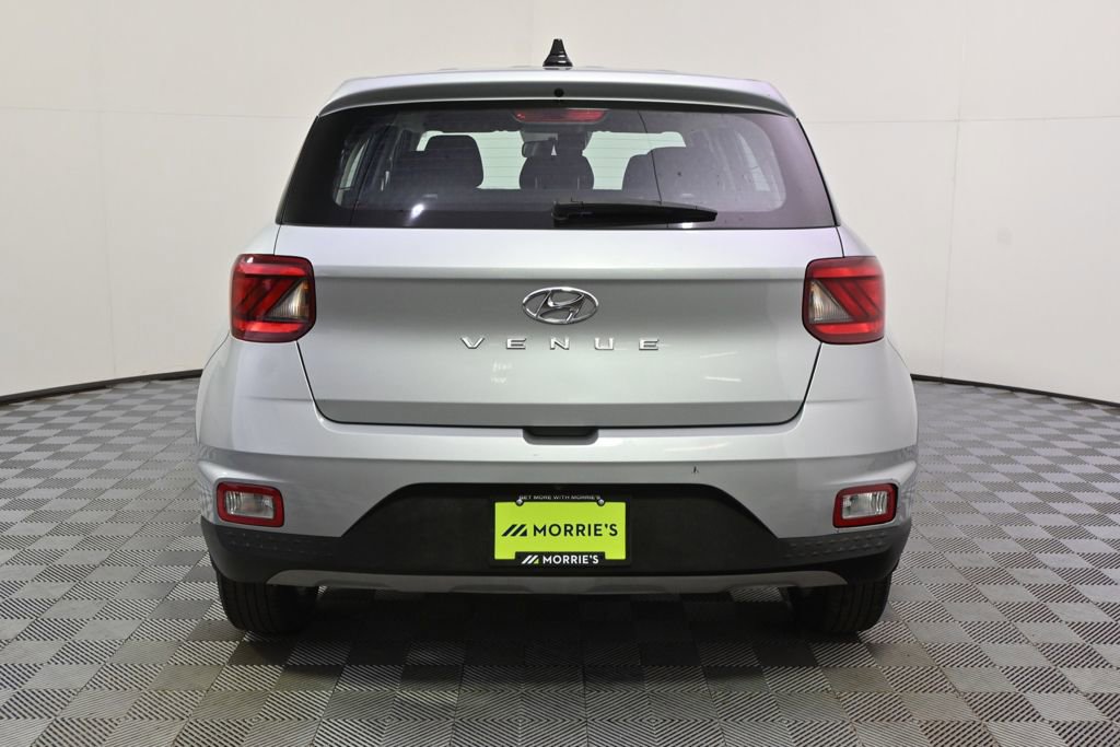 Used 2021 Hyundai Venue SE image 5