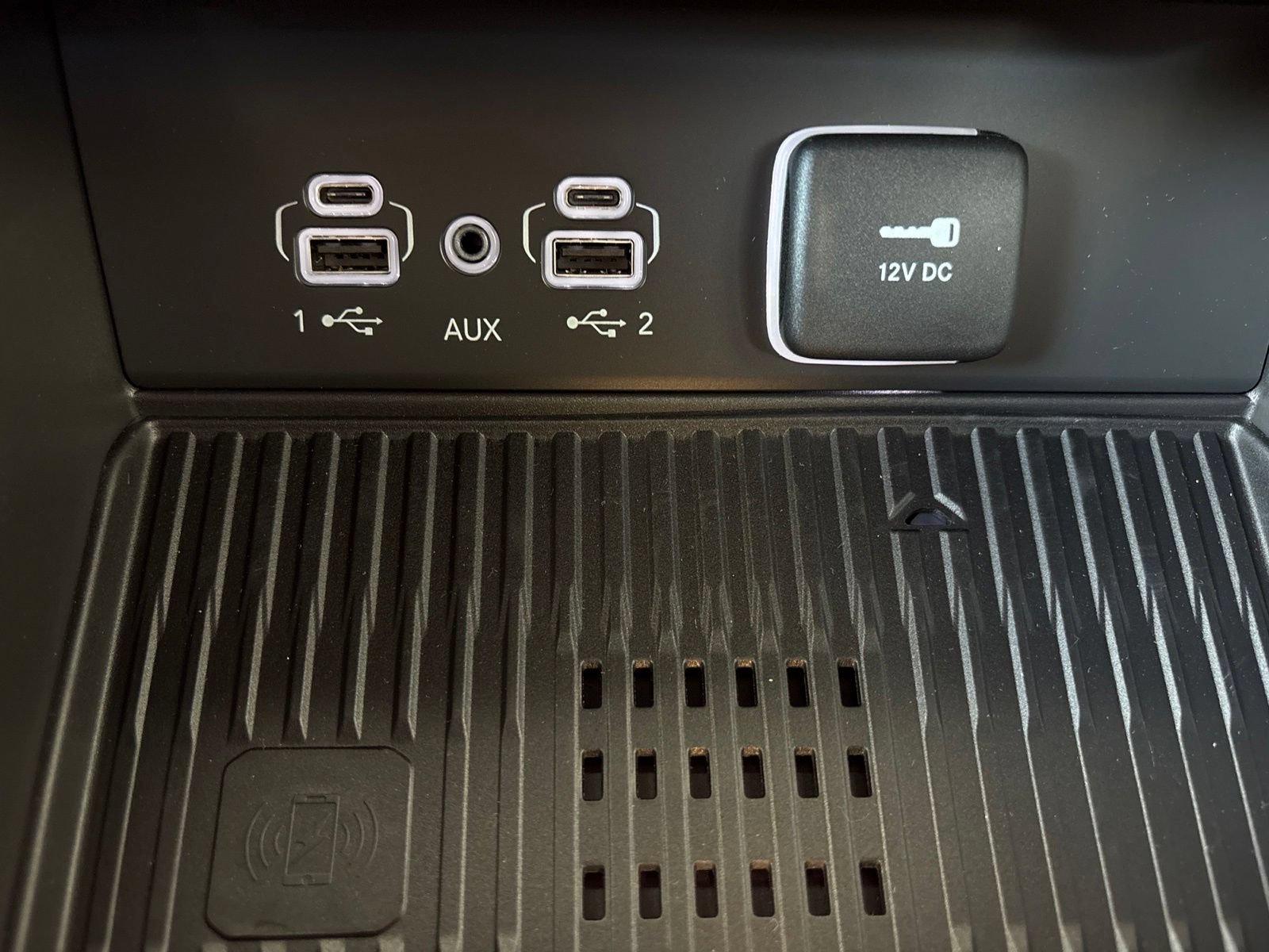 New 2026 Jeep Grand Cherokee Altitude RWD image 24