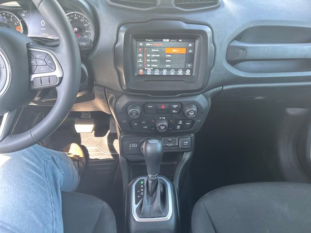 Used 2021 Jeep Renegade Latitude image 18