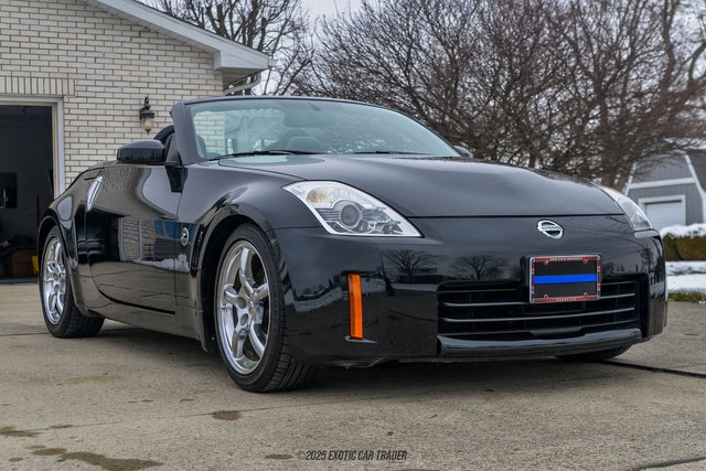 Used 2007 Nissan 350Z Touring RWD image 12