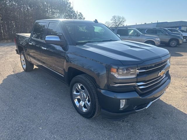 Used 2017 Chevrolet Silverado 1500 LTZ Z71 w/ LTZ Plus Package image 3