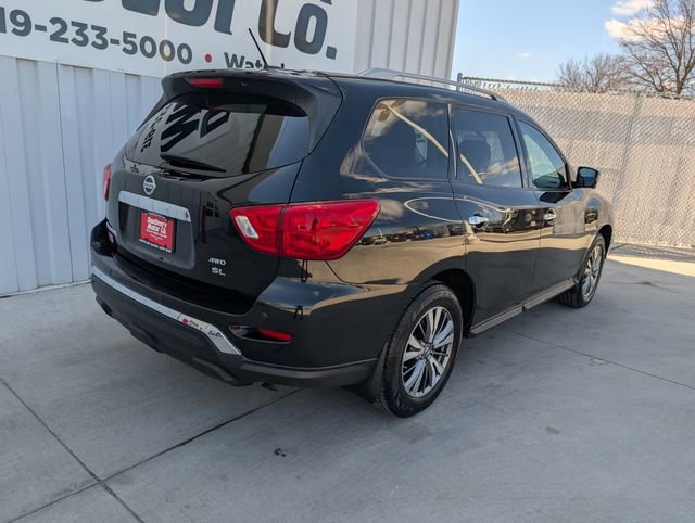 Used 2018 Nissan Pathfinder SL image 24