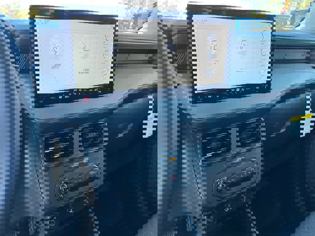 New 2025 Ford Maverick XLT w/ XLT Luxury Package image 26