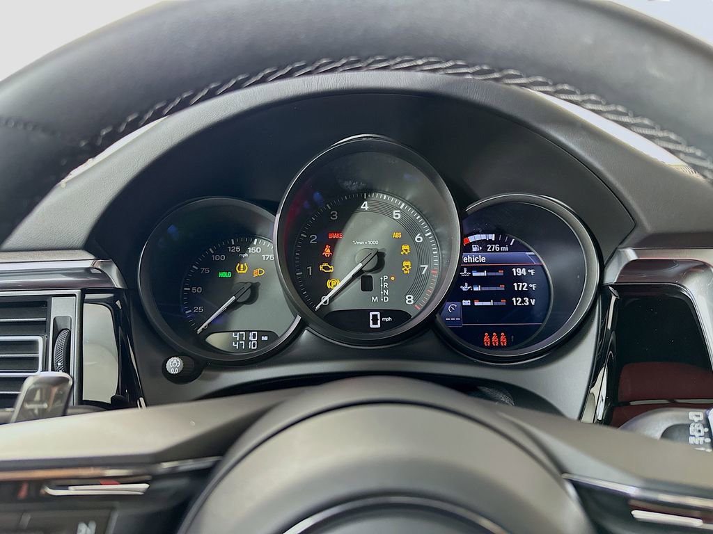 Certified 2026 Porsche Macan AWD/4WD image 13