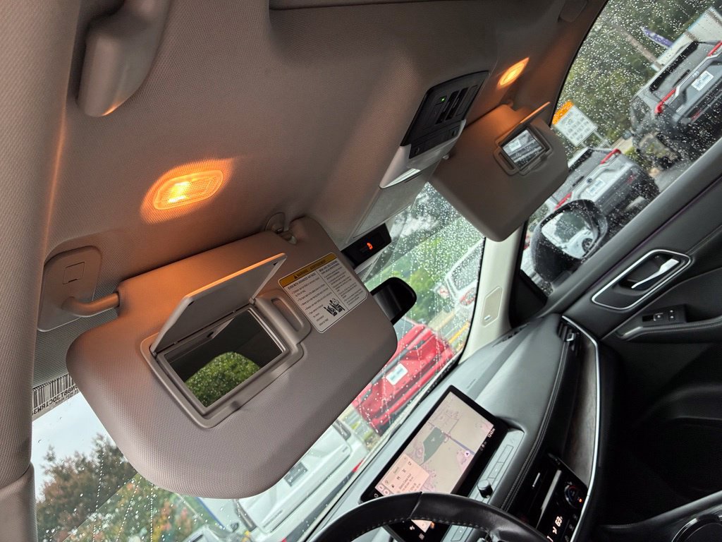 Used 2024 Nissan Rogue Platinum FWD image 46