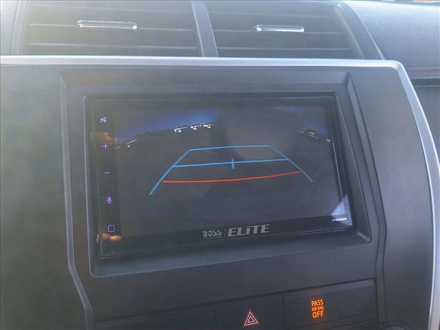 Used 2017 Toyota Camry SE image 13