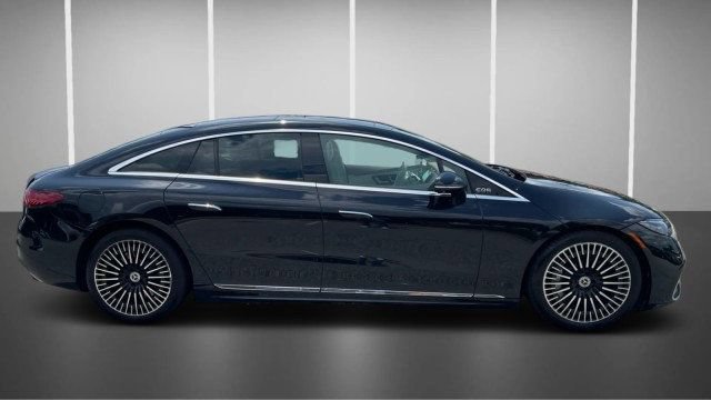 Used 2023 Mercedes-Benz EQS 450+ Sedan image 4