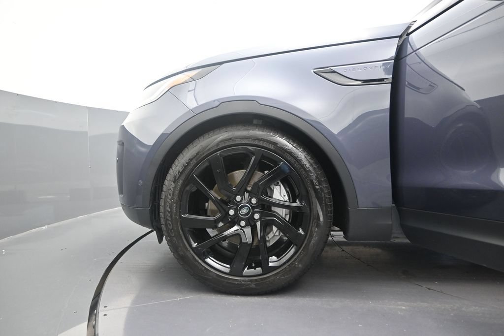 Used 2024 Land Rover Discovery S AWD/4WD image 12