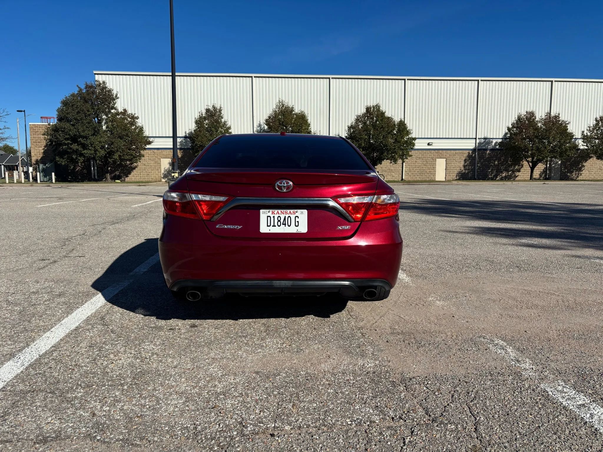Used 2016 Toyota Camry XSE image 7
