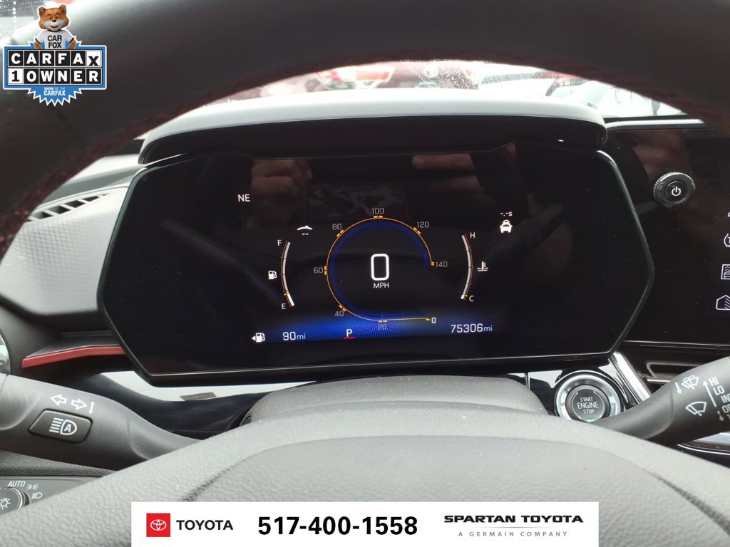 Used 2025 Chevrolet Trax RS w/ Sunroof Package FWD image 19