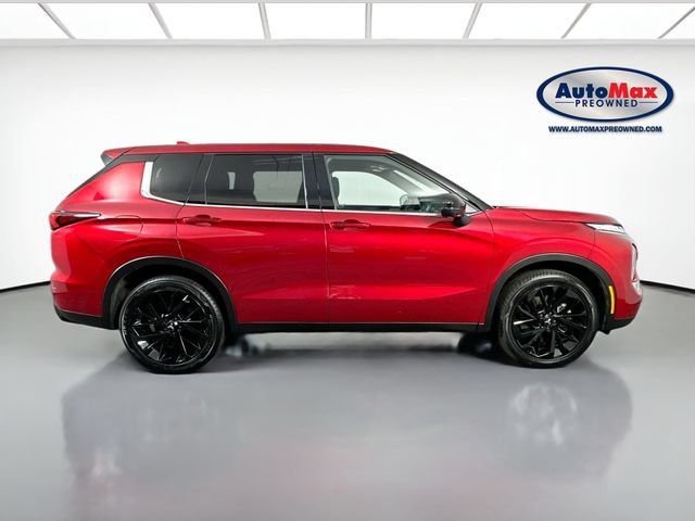 Used 2024 Mitsubishi Outlander SE Black Edition AWD/4WD image 10