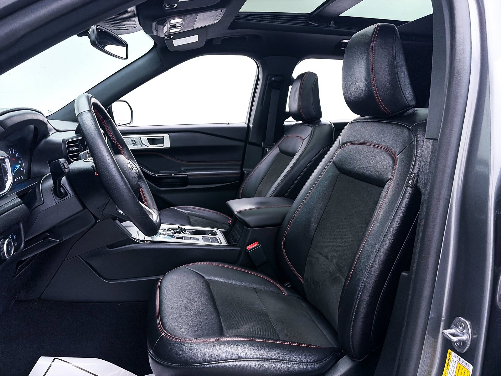 Used 2023 Ford Explorer ST-Line w/ Class IV Trailer Tow Package image 19